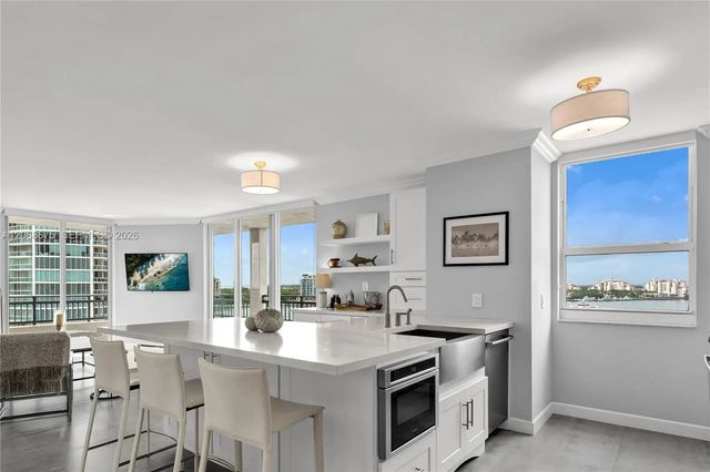 3 of 39 - 90 Alton Road #1102, Miami Beach, FL