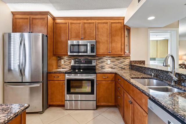 2 of 34 - 2101 Marina Isle Way #202, Jupiter, FL