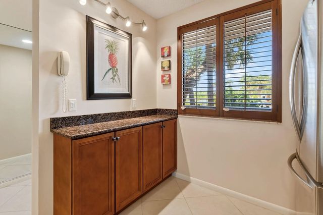 4 of 34 - 2101 Marina Isle Way #202, Jupiter, FL