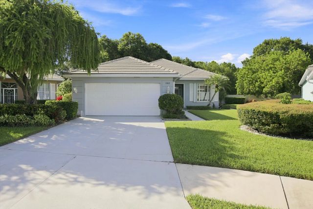 240 Nw Bentley Circle, Port St. Lucie