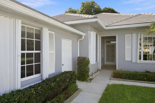 4 of 34 - 240 Nw Bentley Circle, Port St. Lucie, FL