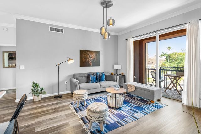 11780 St Andrews Place #unit 304, Wellington
