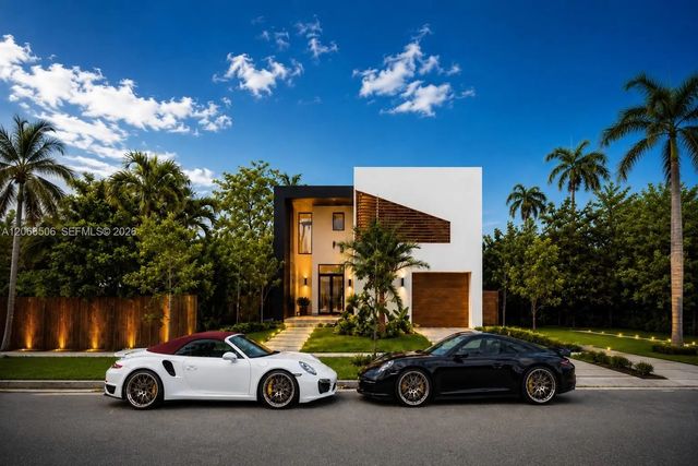 35 Sw 22nd Road, Miami