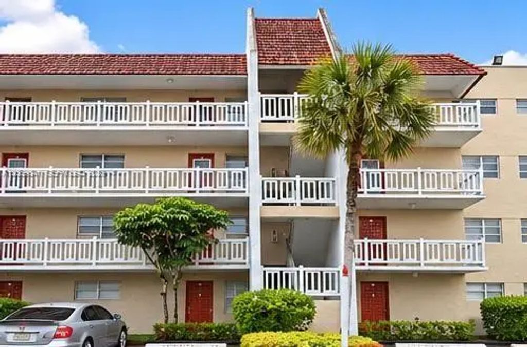 3531 Inverrary Drive #306, Lauderhill