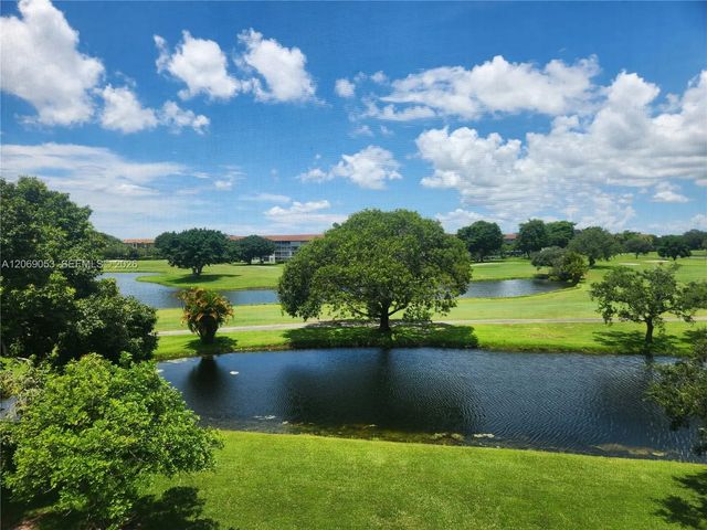 750 Sw 133rd Terrace #403c, Pembroke Pines