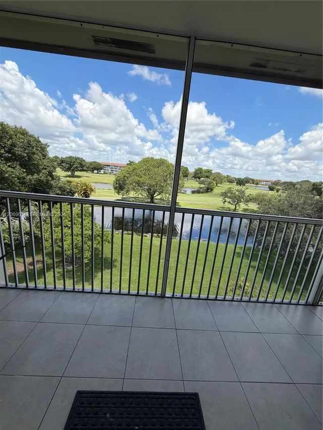 3 of 17 - 750 Sw 133rd Terrace #403c, Pembroke Pines, FL