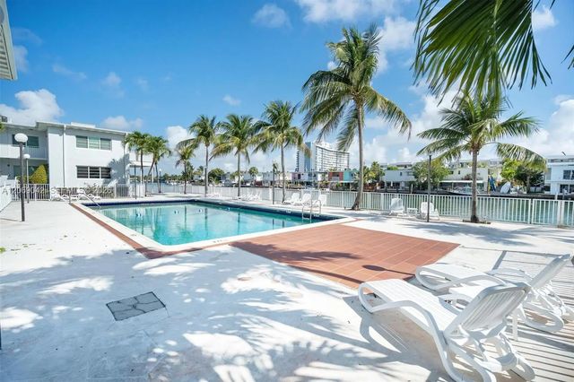 4 of 52 - 7207 Bay Drive #11, Miami Beach, FL