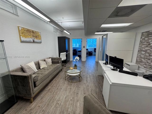 3 of 23 - 40 Sw 13th Street #402, Miami, FL