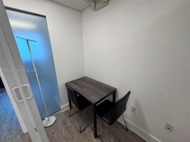 5 of 23 - 40 Sw 13th Street #402, Miami, FL