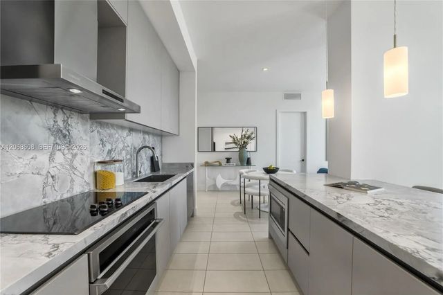 4 of 36 - 1030 15th Street #ph3, Miami Beach, FL