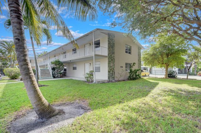 2 of 23 - 1733 3rd Avenue N #24, Lake Worth, FL
