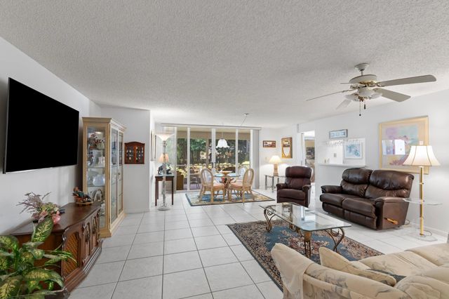 5 of 30 - 106 Half Moon Circle #b1, Hypoluxo, FL