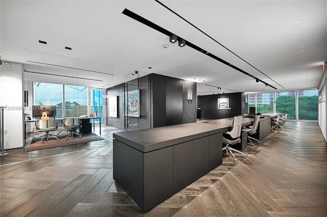 2 of 10 - 5555 Biscayne Boulevard, Miami, FL