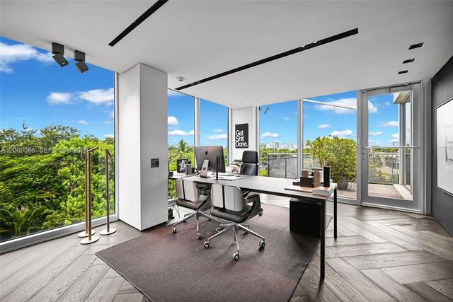 3 of 10 - 5555 Biscayne Boulevard, Miami, FL