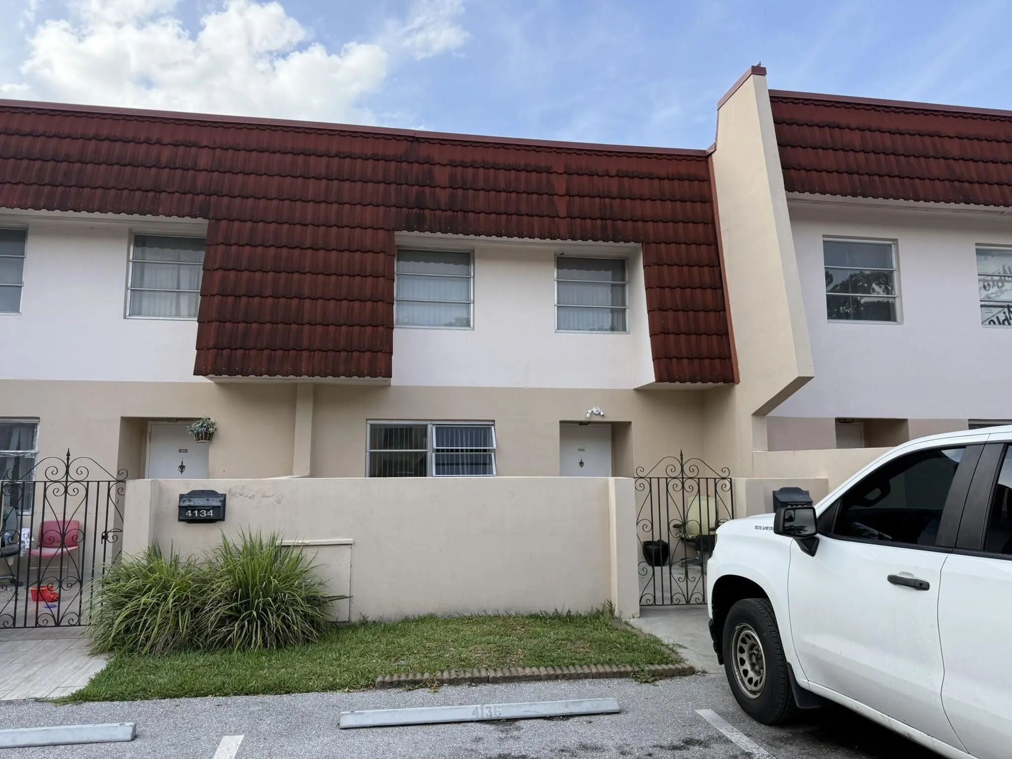 4136 Inverrary Drive #15c, Lauderhill