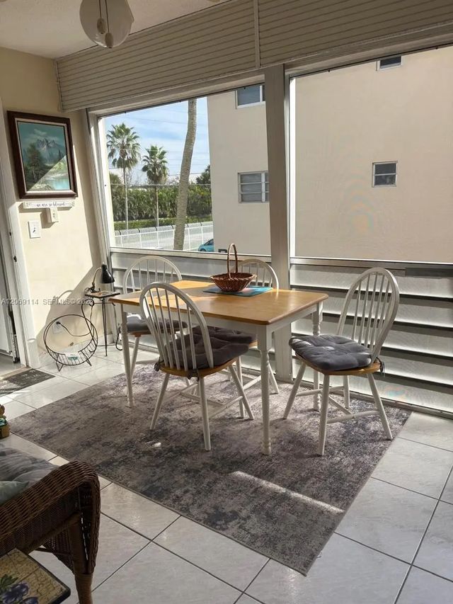 5 of 24 - 5300 Washington Street #c220, Hollywood, FL
