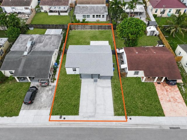 2 of 26 - 5209 N Andrews Avenue, Oakland Park, FL