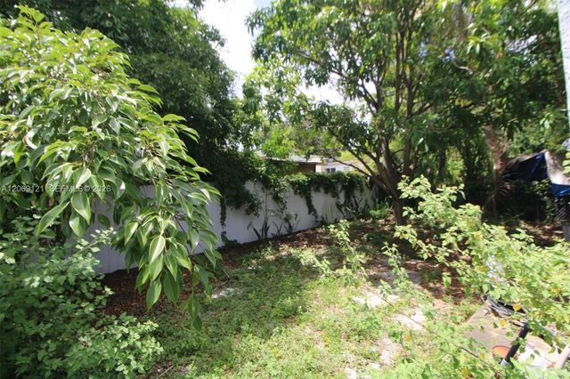 5 of 15 - 7010 Nw 6th Avenue, Miami, FL