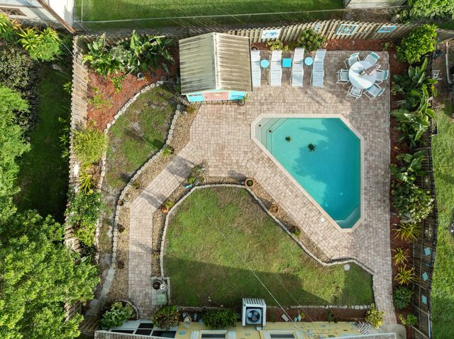 4 of 40 - 2330 Se Madison Street, Stuart, FL