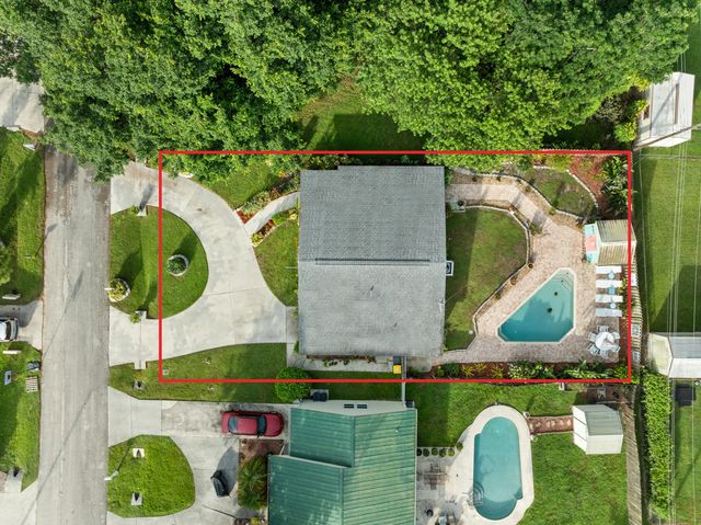5 of 40 - 2330 Se Madison Street, Stuart, FL
