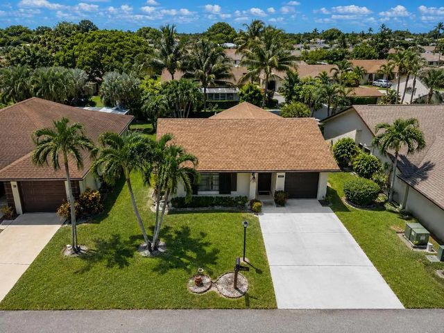 6310 Tall Cypress Circle, Greenacres
