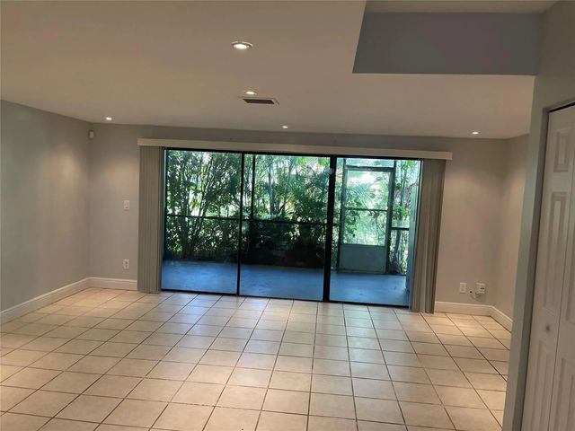 5 of 18 - 8843 Springtree Lakes Drive, Sunrise, FL