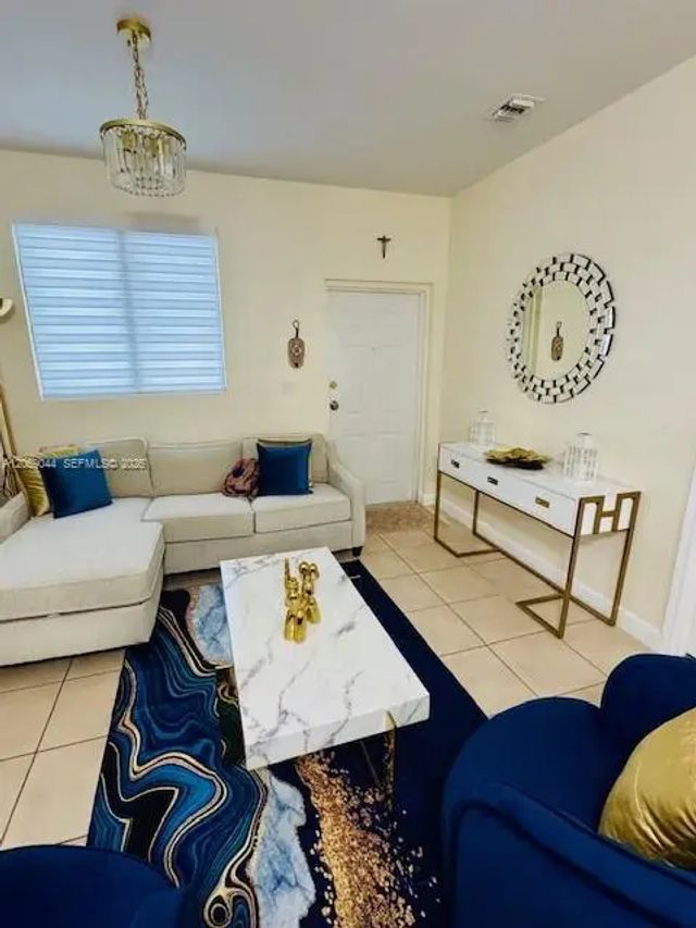 5 of 19 - 2811 Se 17th Avenue #110, Homestead, FL