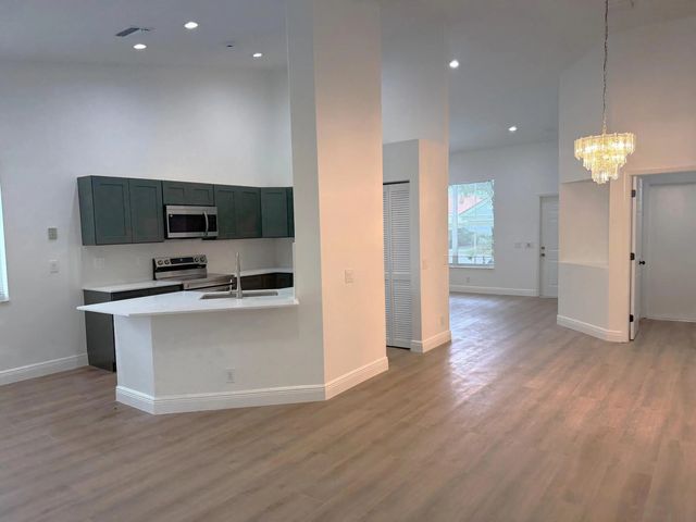 3 of 57 - 853 Sand Creek Circle, Weston, FL