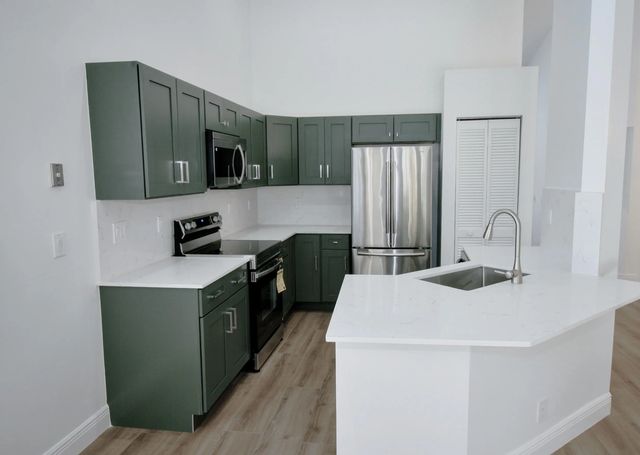 4 of 57 - 853 Sand Creek Circle, Weston, FL