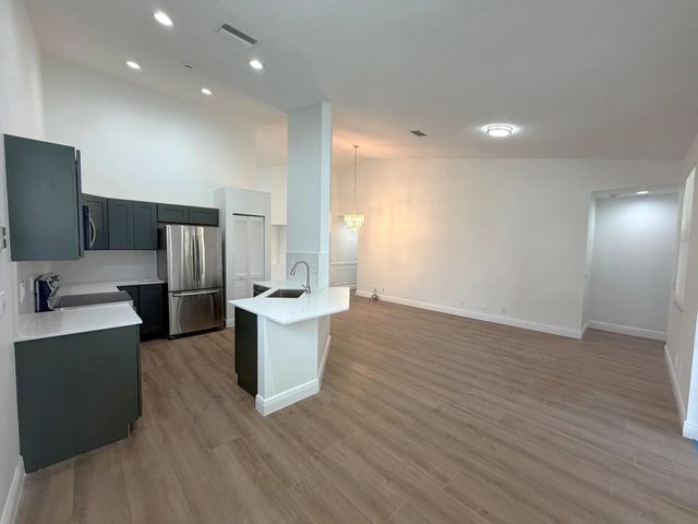 5 of 57 - 853 Sand Creek Circle, Weston, FL