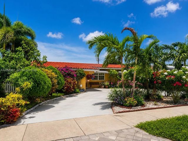 2 of 46 - 201 Ne 57th Court, Oakland Park, FL