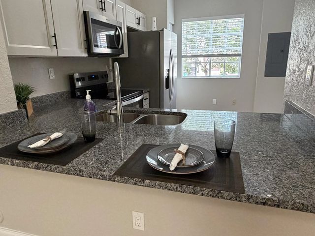 4 of 27 - 8884 N Isles Circle, Tamarac, FL