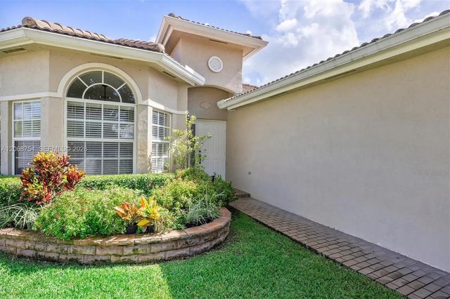 4 of 30 - 2835 Se 4th Place, Homestead, FL