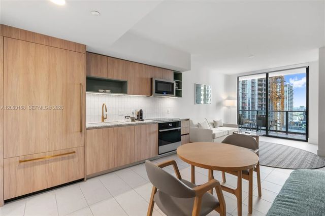 4 of 44 - 159 Ne 6th Street #2804, Miami, FL