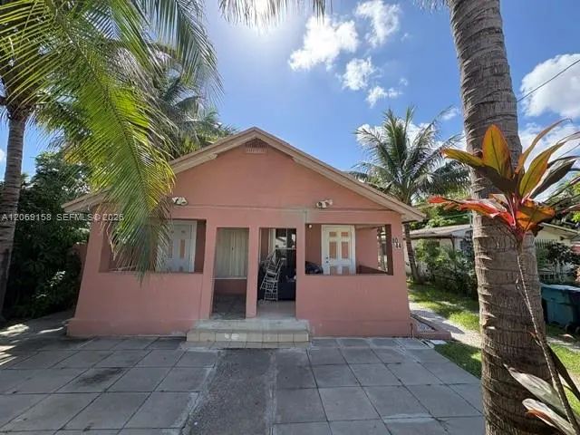 8044 Nw 1st Place, Miami