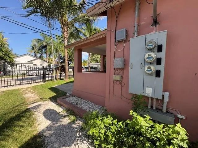 4 of 10 - 8044 Nw 1st Place, Miami, FL