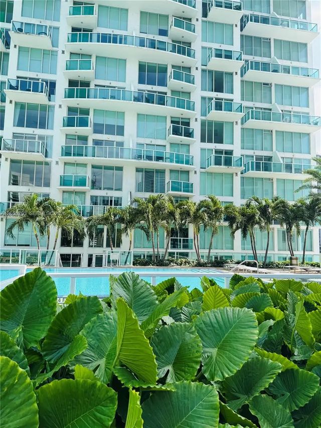 3 of 25 - 41 Se 5th #2204, Miami, FL