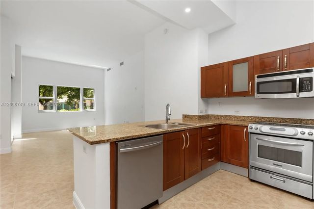 2 of 47 - 19900 E Country Club Drive #104, Aventura, FL