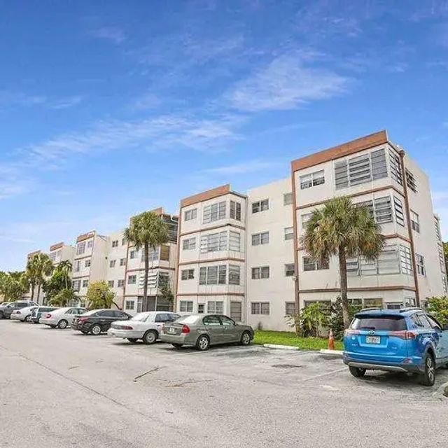 4046 Nw 19th Street #210, Lauderhill