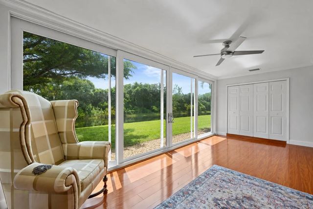 206 Lake Susan Lane, West Palm Beach