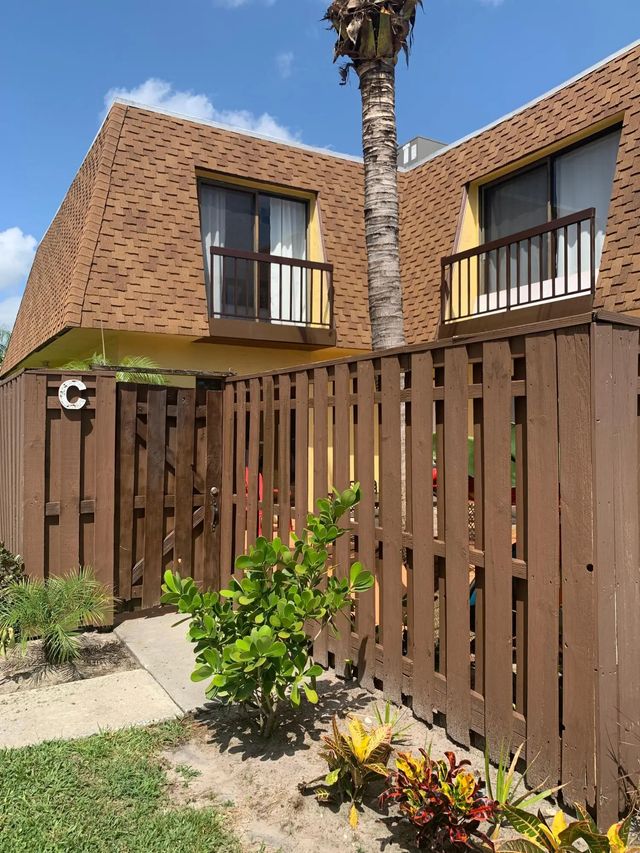 2 of 34 - 110 N Delaware Boulevard #19c, Jupiter, 