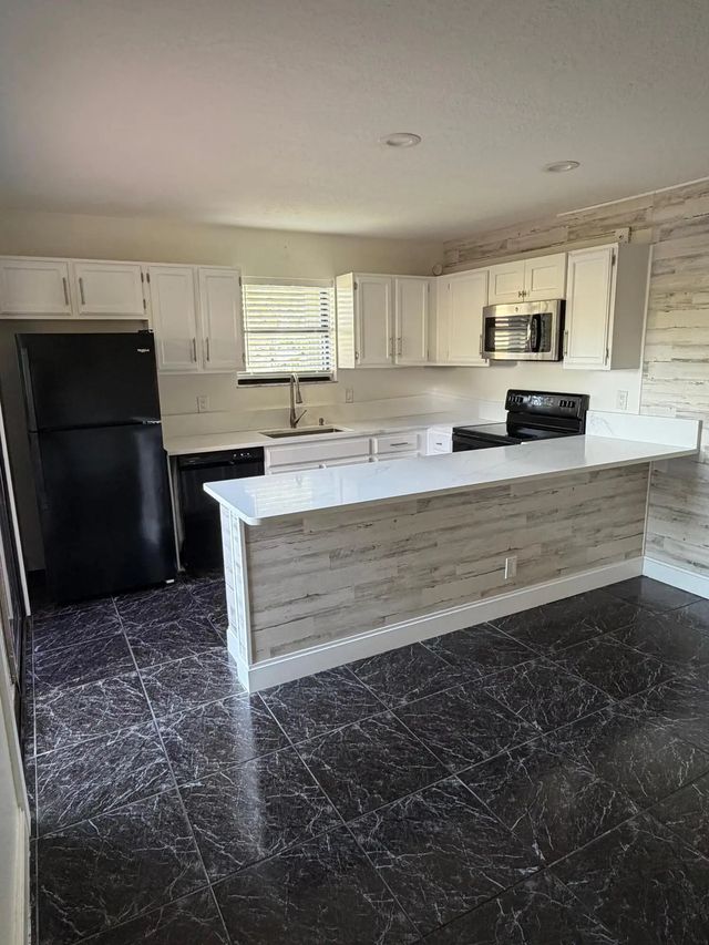 4 of 34 - 110 N Delaware Boulevard #19c, Jupiter, 