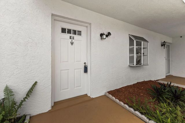 2 of 31 - 1223 S Lakes End Drive #e-1, Fort Pierce, FL