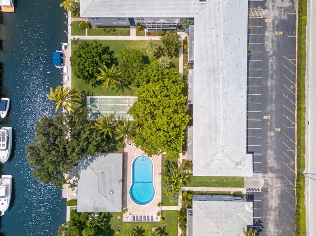 2 of 18 - 1100 Sw 12th Street #208, Fort Lauderdale, FL
