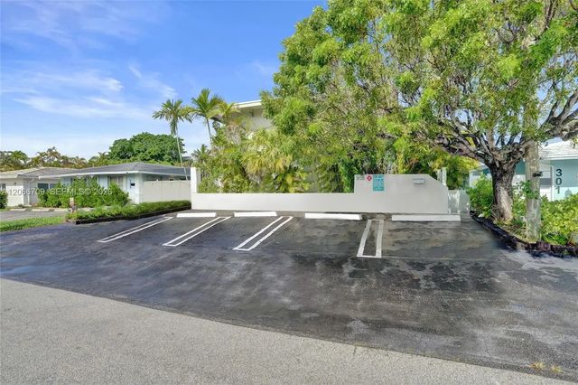 3 of 8 - 305 Se 12th Avenue, Pompano Beach, FL