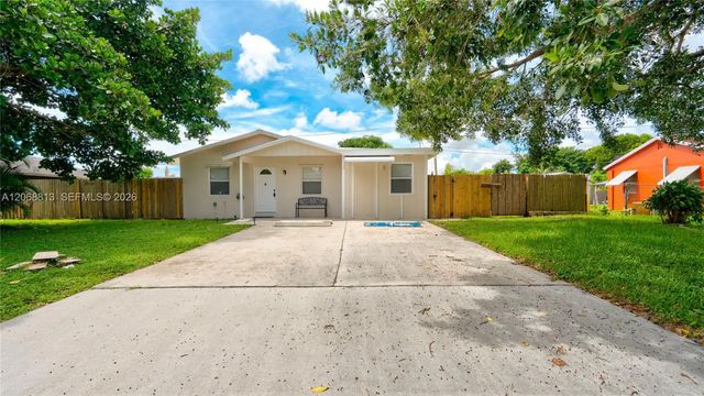 2 of 55 - 3344 Plaza Place, Lake Worth, FL