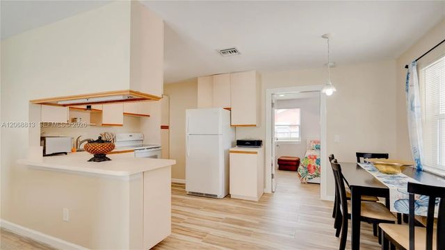 5 of 55 - 3344 Plaza Place, Lake Worth, FL