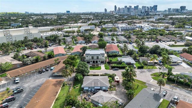 2 of 33 - 828 Ne 14th Street, Fort Lauderdale, FL