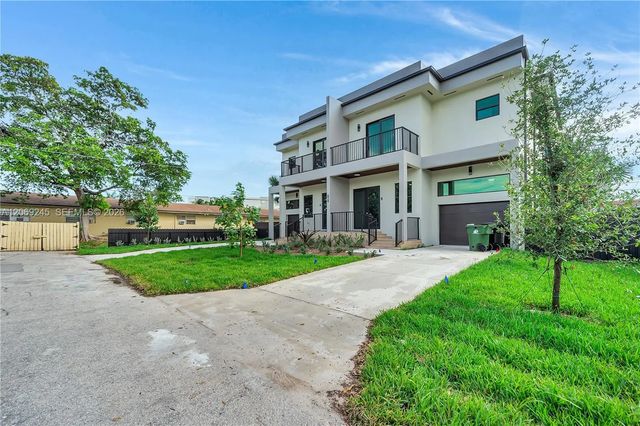 3 of 33 - 828 Ne 14th Street, Fort Lauderdale, FL