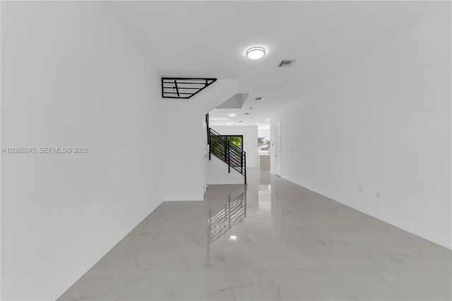 5 of 33 - 828 Ne 14th Street, Fort Lauderdale, FL